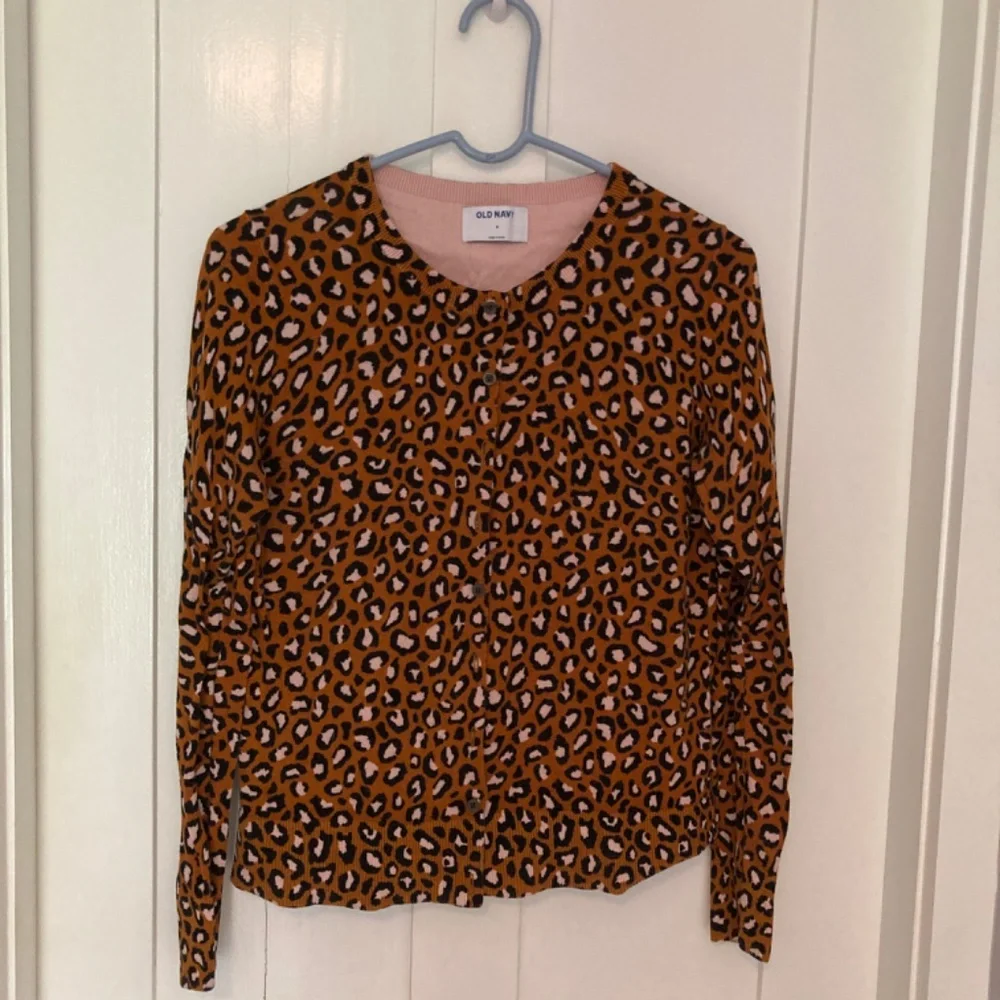Cardigan - Picture 2 of 3